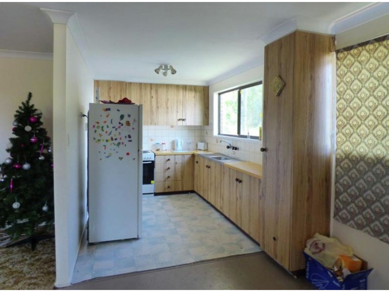 44 Railway Terrace, Crows Nest QLD 4355