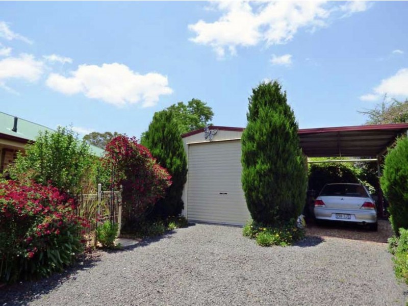 1 Lee Crt, Crows Nest QLD 4355