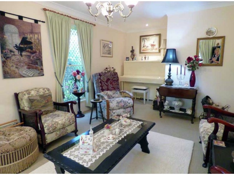 1 Lee Crt, Crows Nest QLD 4355