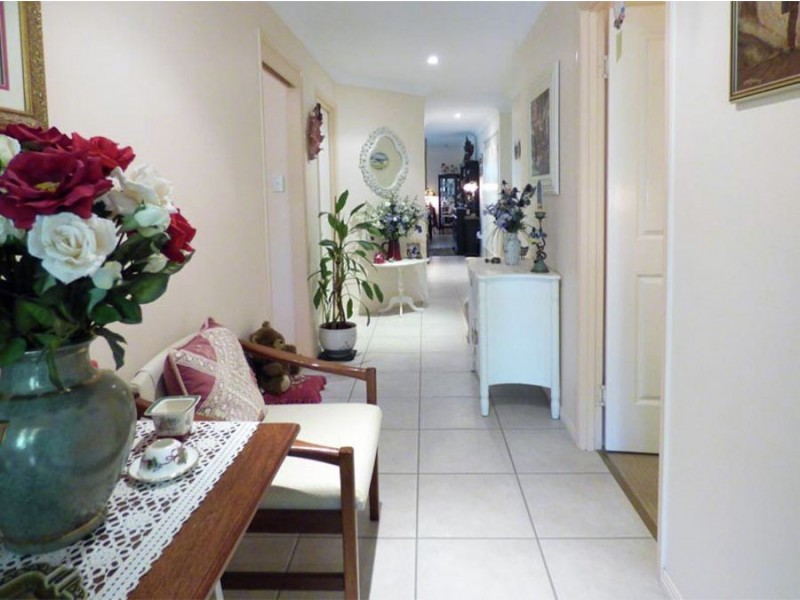 1 Lee Crt, Crows Nest QLD 4355