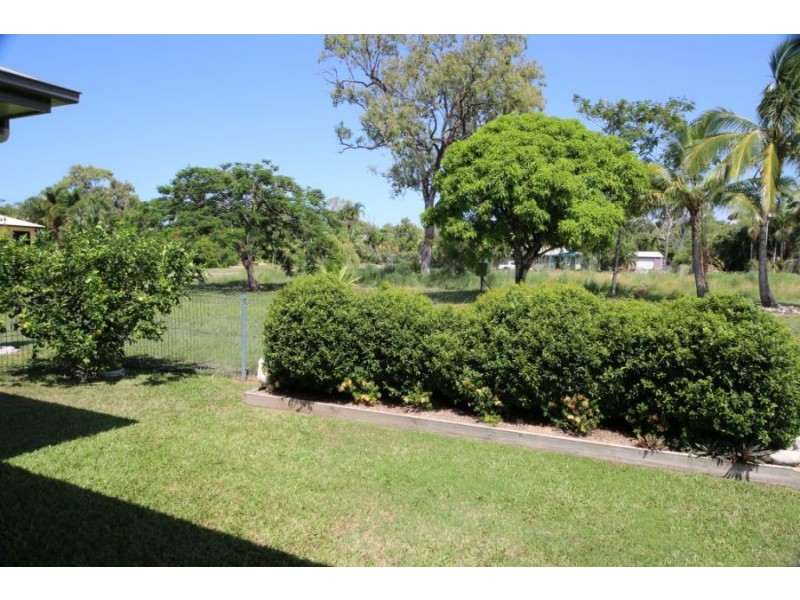 31 Howitson Dr, Balgal Beach QLD 4816