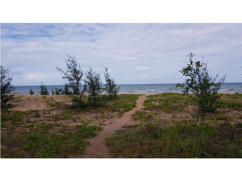 18 Madelaine Drive, Balgal Beach QLD 4816