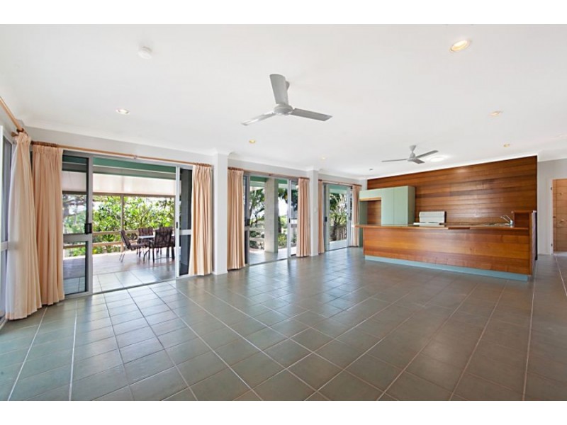 36 Howitson Dr, Balgal Beach QLD 4816