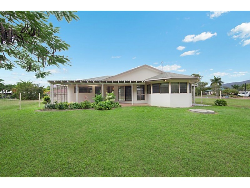 13 Augusta Drive, Balgal Beach QLD 4816