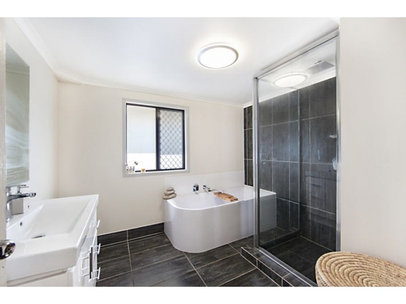 7 Medinah Crt, Balgal Beach QLD 4816