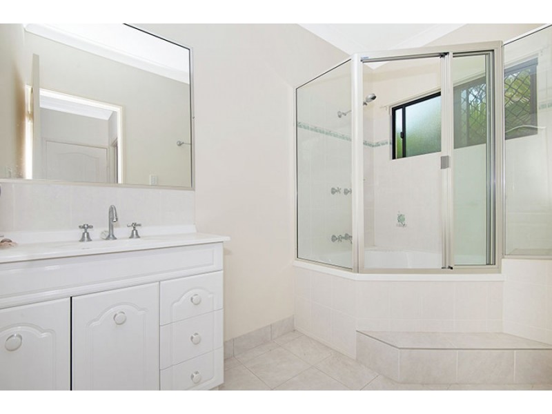 6 Medinah Court, Balgal Beach QLD 4816