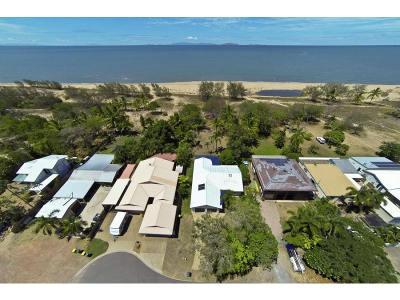 8 The Esplanade, Toolakea QLD 4818