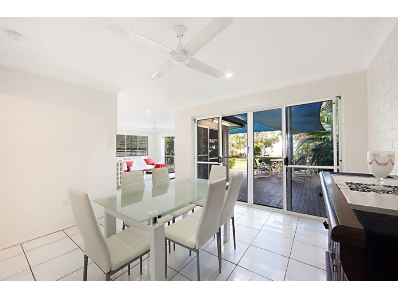 8 The Esplanade, Toolakea QLD 4818