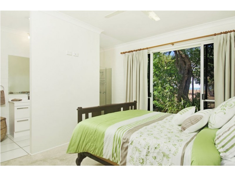 8 The Esplanade, Toolakea QLD 4818