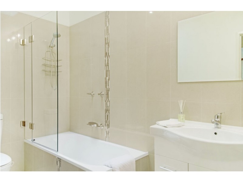 8 The Esplanade, Toolakea QLD 4818