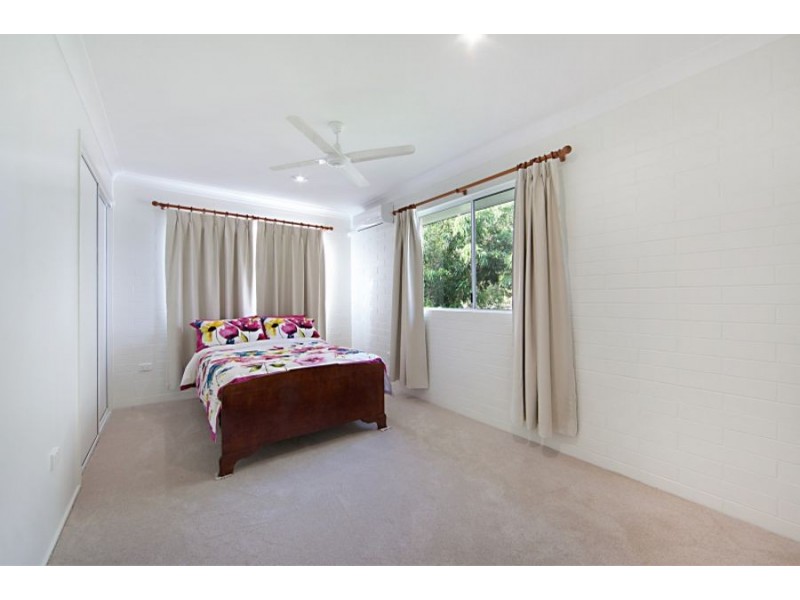 8 The Esplanade, Toolakea QLD 4818