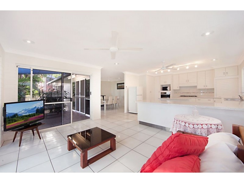 8 The Esplanade, Toolakea QLD 4818