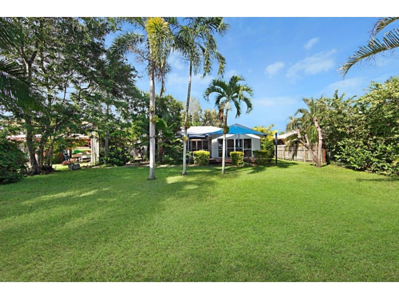 8 The Esplanade, Toolakea QLD 4818