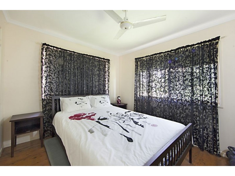 10 Howitson Street, Balgal Beach QLD 4816