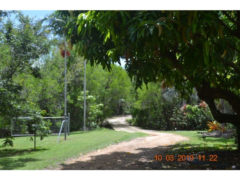 293 Ocean Parade, Balgal Beach QLD 4816
