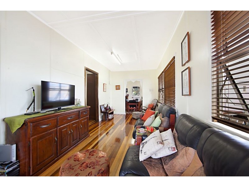 28 Gill Street, Charters Towers QLD 4820