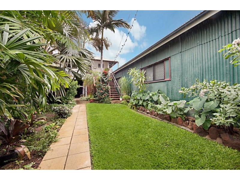 28 Gill Street, Charters Towers QLD 4820