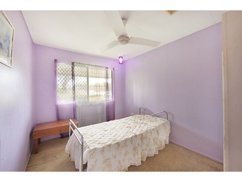 248 Balgal Beach Rd, Balgal Beach QLD 4816