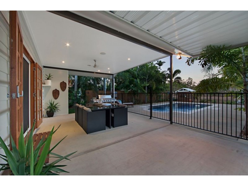 207 Balgal Beach Road, Balgal Beach QLD 4816