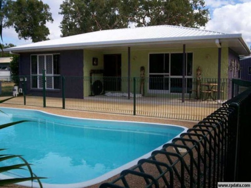 21 Howitson Dr, Balgal Beach QLD 4816