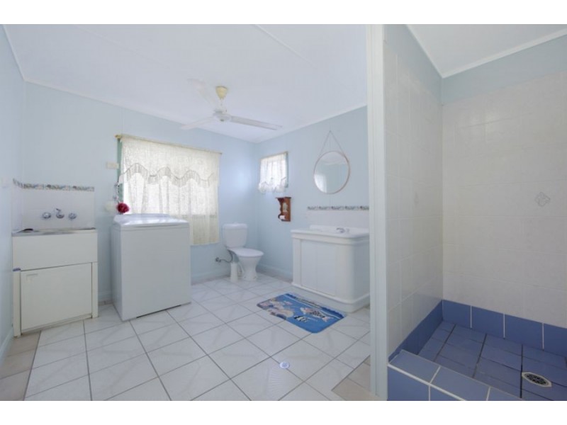 200 Balgal Beach Rd, Balgal Beach QLD 4816