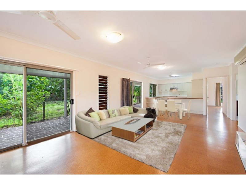 8 Borton St, Balgal Beach QLD 4816