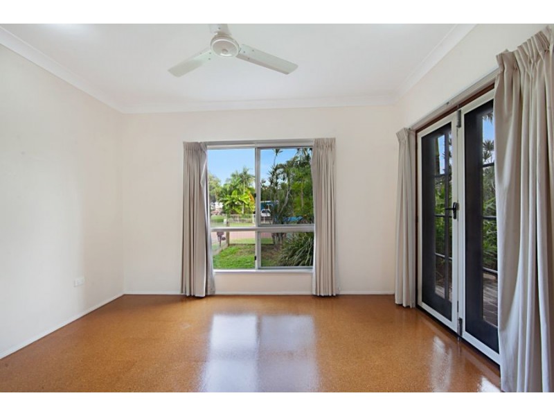 8 Borton St, Balgal Beach QLD 4816