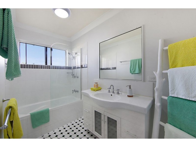 4 BORTON ST, Balgal Beach QLD 4816