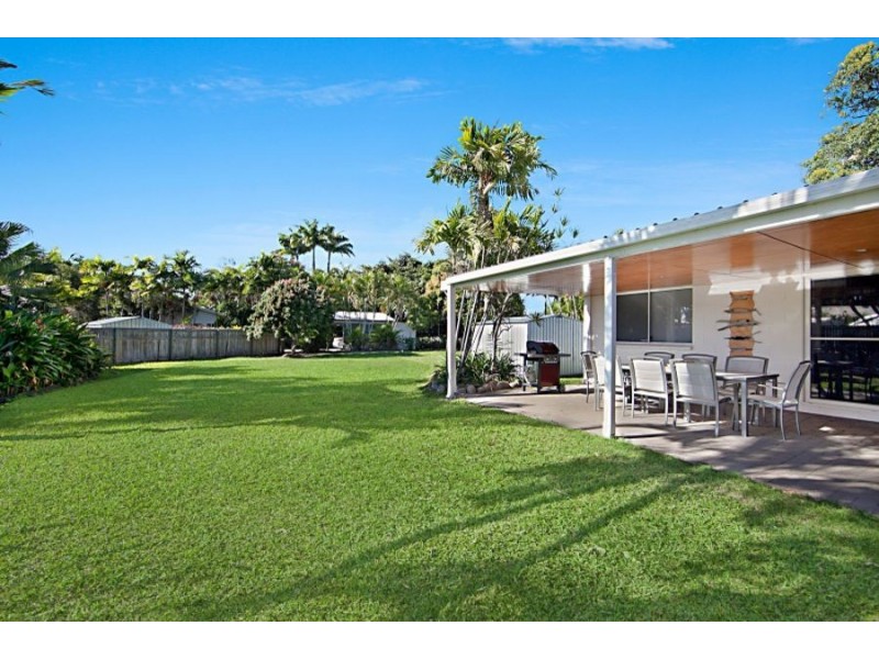 4 BORTON ST, Balgal Beach QLD 4816
