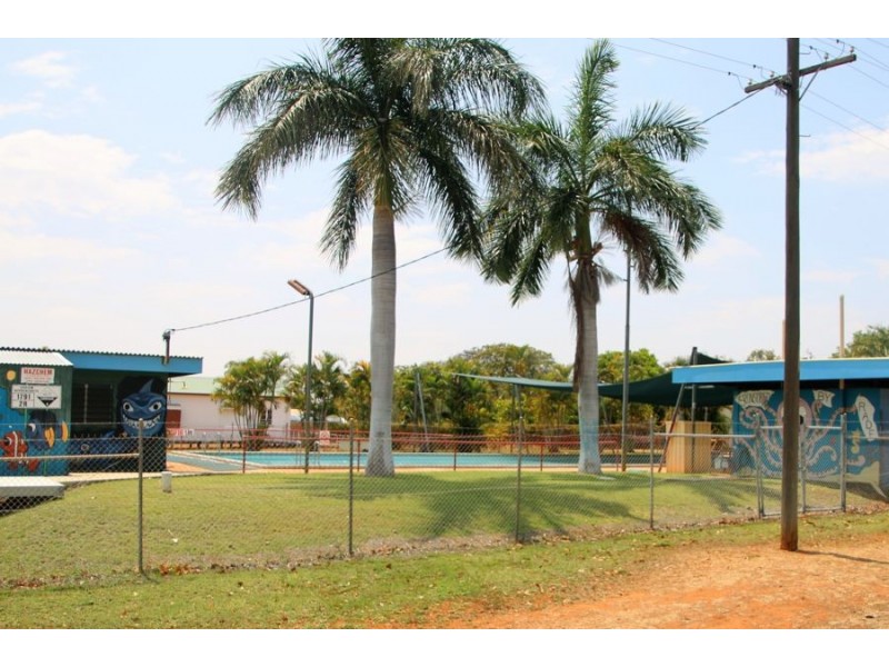 2 Swift Drive, Pentland QLD 4816