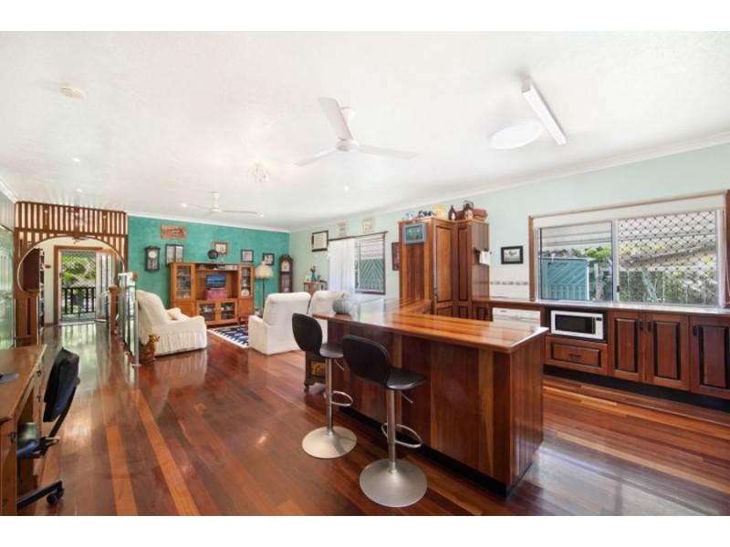 26 Howitson Dr, Balgal Beach QLD 4816