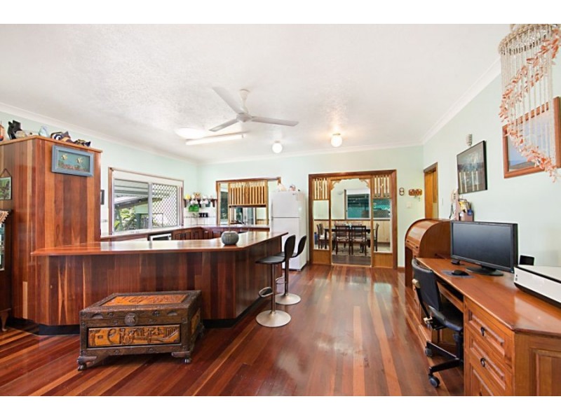 26 Howitson Dr, Balgal Beach QLD 4816