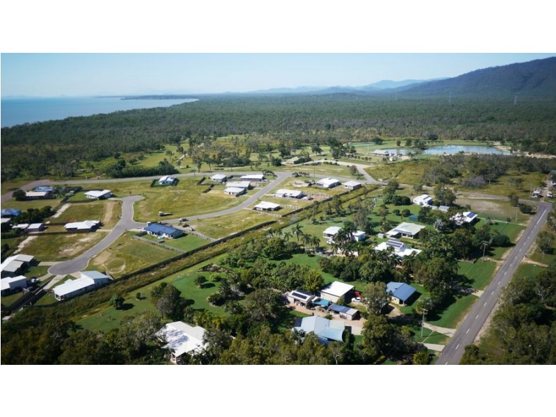 129 Mystic Ave, Balgal Beach QLD 4816