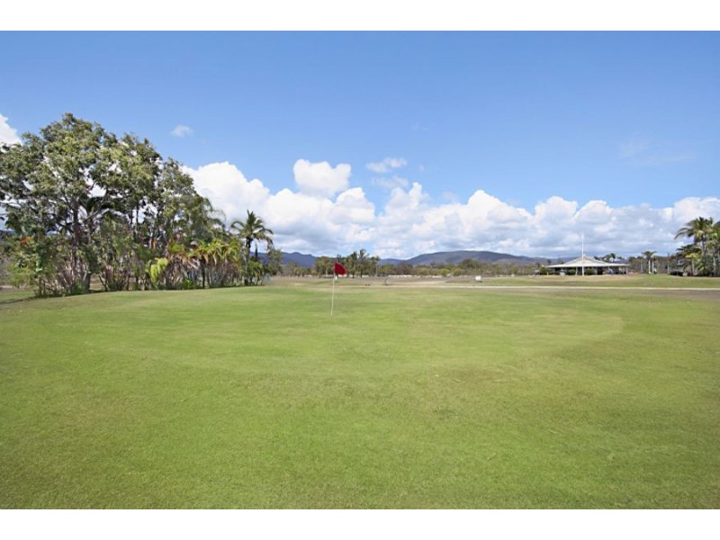 29 Esplanade, Balgal Beach QLD 4816