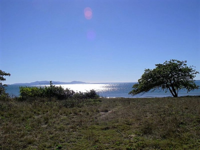 29 Esplanade, Balgal Beach QLD 4816