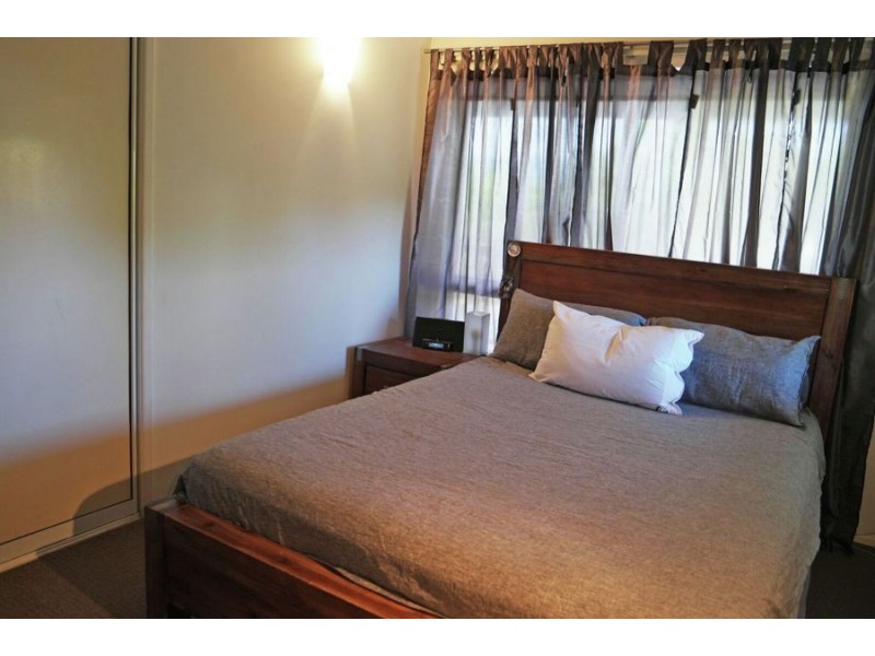 32 Madelaine Dr, Balgal Beach QLD 4816