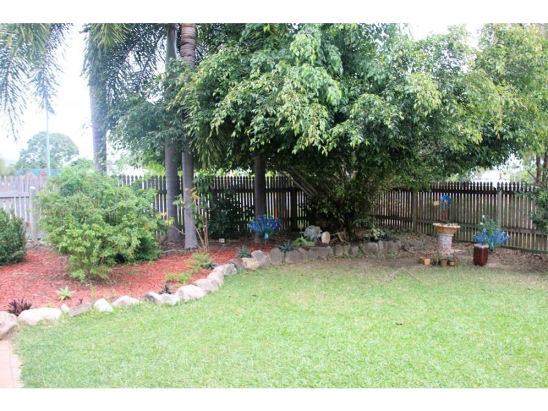 195 Balgal Beach Rd, Balgal Beach QLD 4816