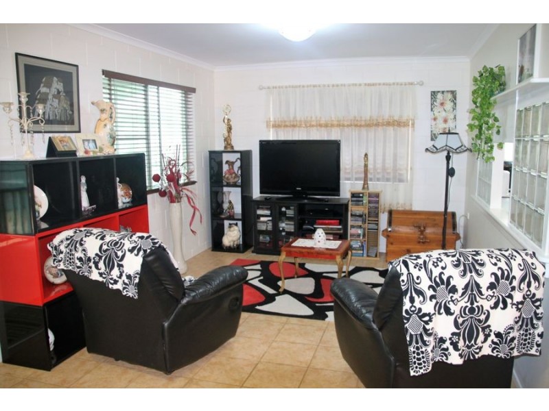 195 Balgal Beach Rd, Balgal Beach QLD 4816