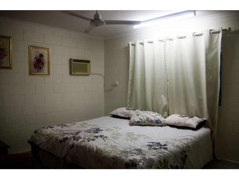 195 Balgal Beach Rd, Balgal Beach QLD 4816