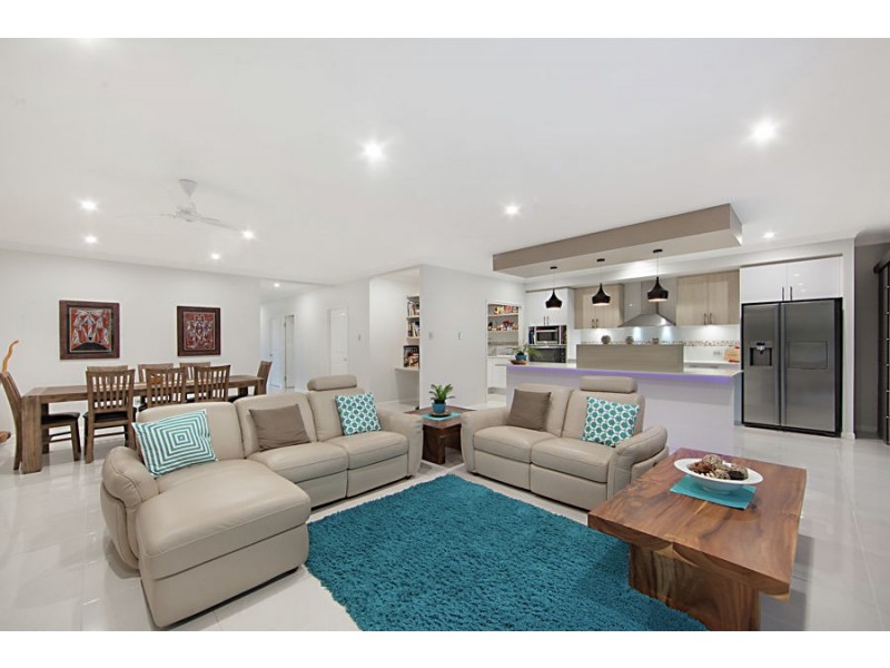 9 Augusta Dr, Balgal Beach QLD 4816