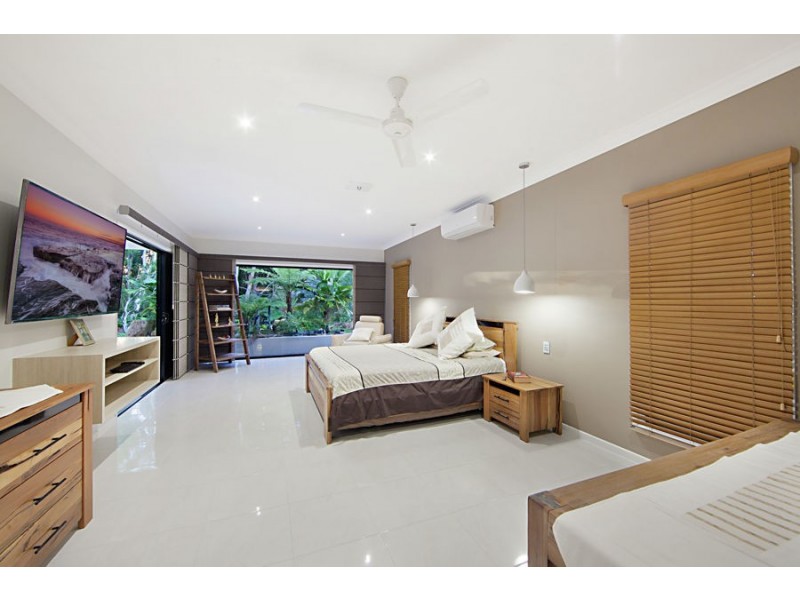 9 Augusta Dr, Balgal Beach QLD 4816