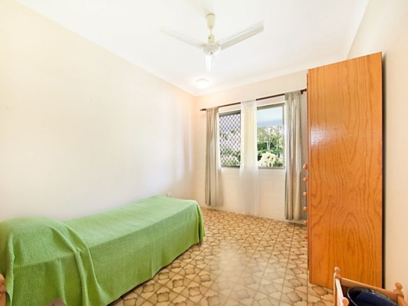 15 Tracey St, Balgal Beach QLD 4816