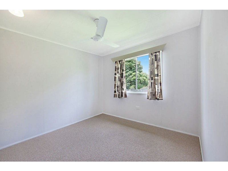 210 Balgal Beach Rd, Balgal Beach QLD 4816