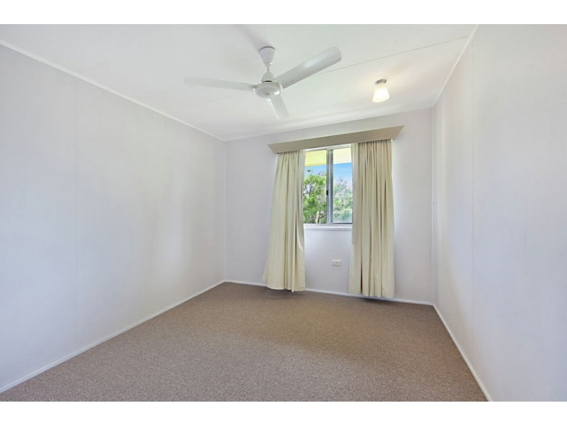 210 Balgal Beach Rd, Balgal Beach QLD 4816
