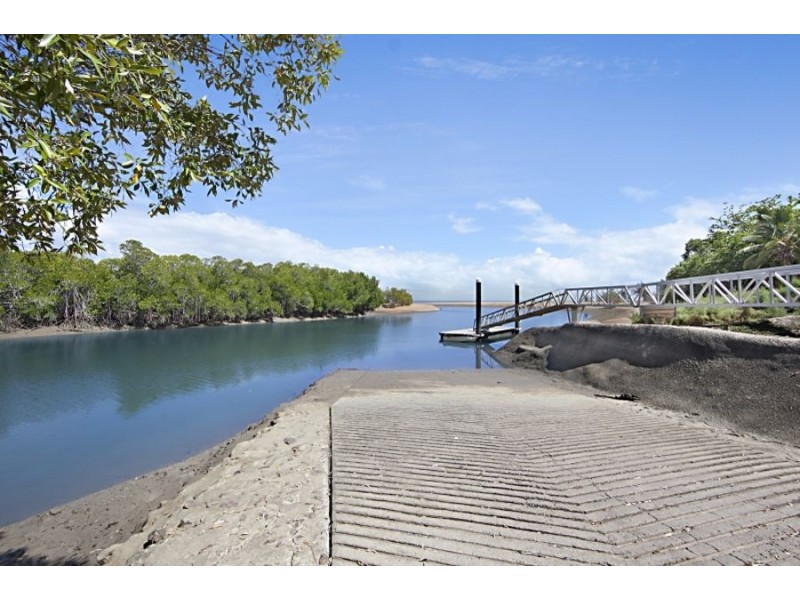 14 Medinah Crt, Balgal Beach QLD 4816
