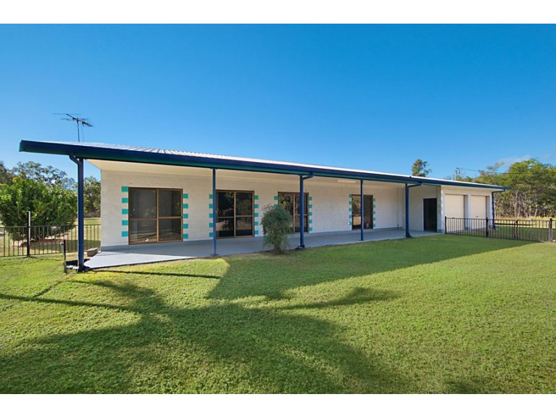 165 Balgal Beach Rd, Balgal Beach QLD 4816
