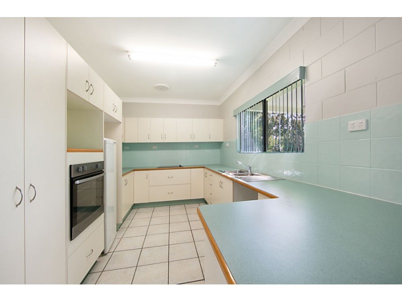 165 Balgal Beach Rd, Balgal Beach QLD 4816