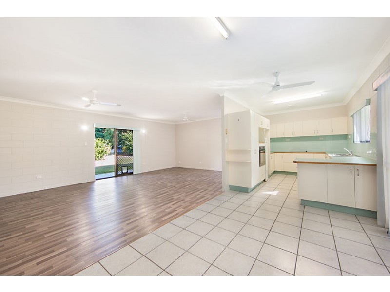 165 Balgal Beach Rd, Balgal Beach QLD 4816