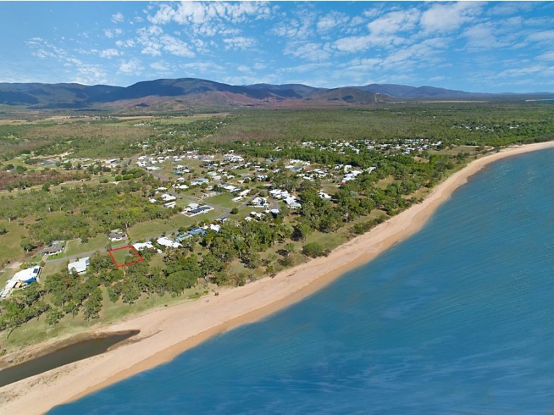 61 Augusta Dr, Balgal Beach QLD 4816