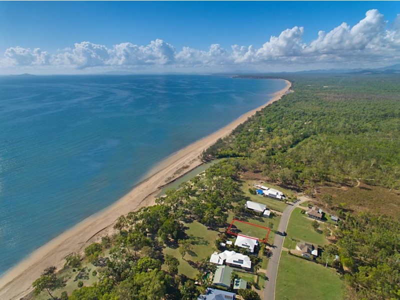 61 Augusta Dr, Balgal Beach QLD 4816